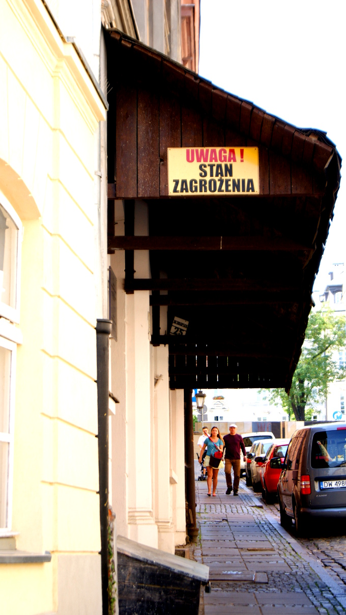 Też nie lubiłabym poniedziałku, gdybym musiała roznosić mleko w takich warunkach