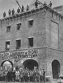 PRL-owskie domy budowane w 19 dni. Nie ma lepszego dowodu na to, że najtrwalsze są prowizorki