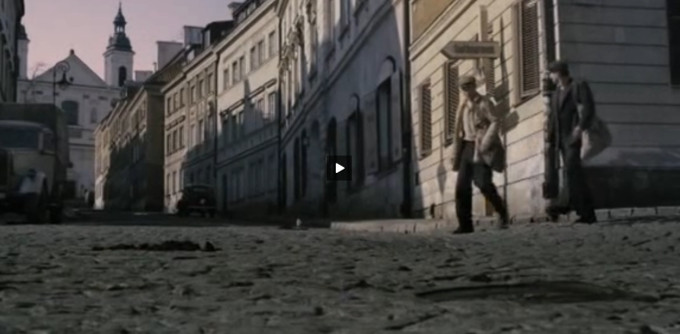 Logika pleneru filmowego według Agnieszki Holland. Warszawska ul. Mostowa udaje Lwów