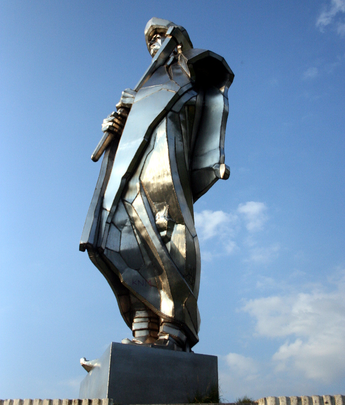 Pomnik Janosika bardzo melancholijnie góruje nad Terchową