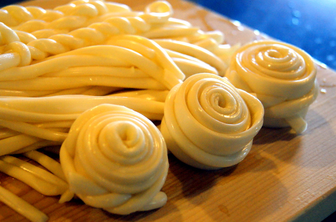 Choć patrząc na to, co Słowacy potrafią zrobić z owczego sera, nie dziwne że się skusił