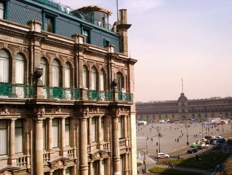 Ostatnie spojrzenie na fasadę Gran Hotel Ciudad de Mexico