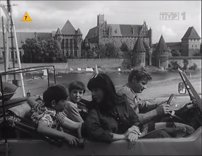 Na miejscu pojawił się co prawda historyk sztuki, ale na porządny remont trzeba było jeszcze poczekać